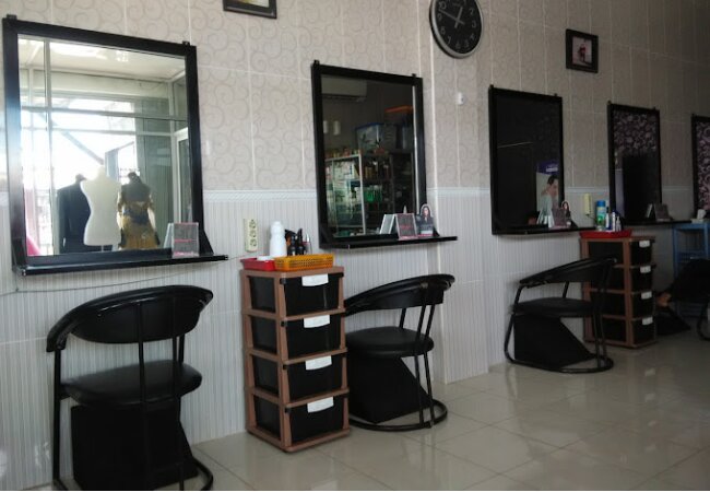 Mochin's Salon: Rahasia Kecantikan yang Menggabungkan Kesehatan & Lokal Cilacap